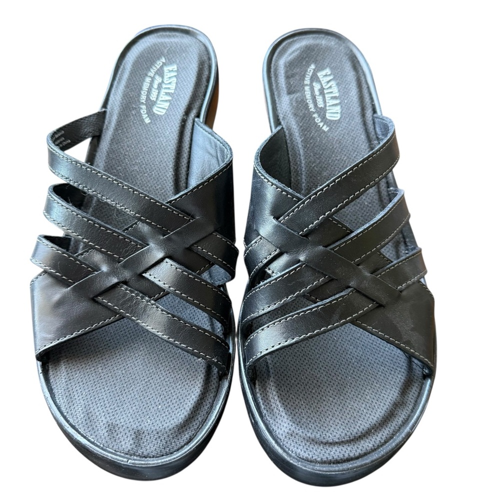 Eastland women’s Sz 10 slip on sandals Poppy black strappy leather
